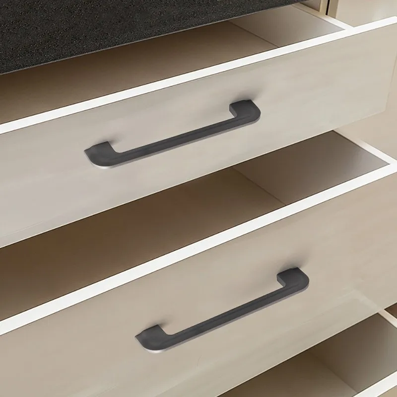 Black Extended Wardrobe Door H - Quality Furniture Hardware recensie en prijs