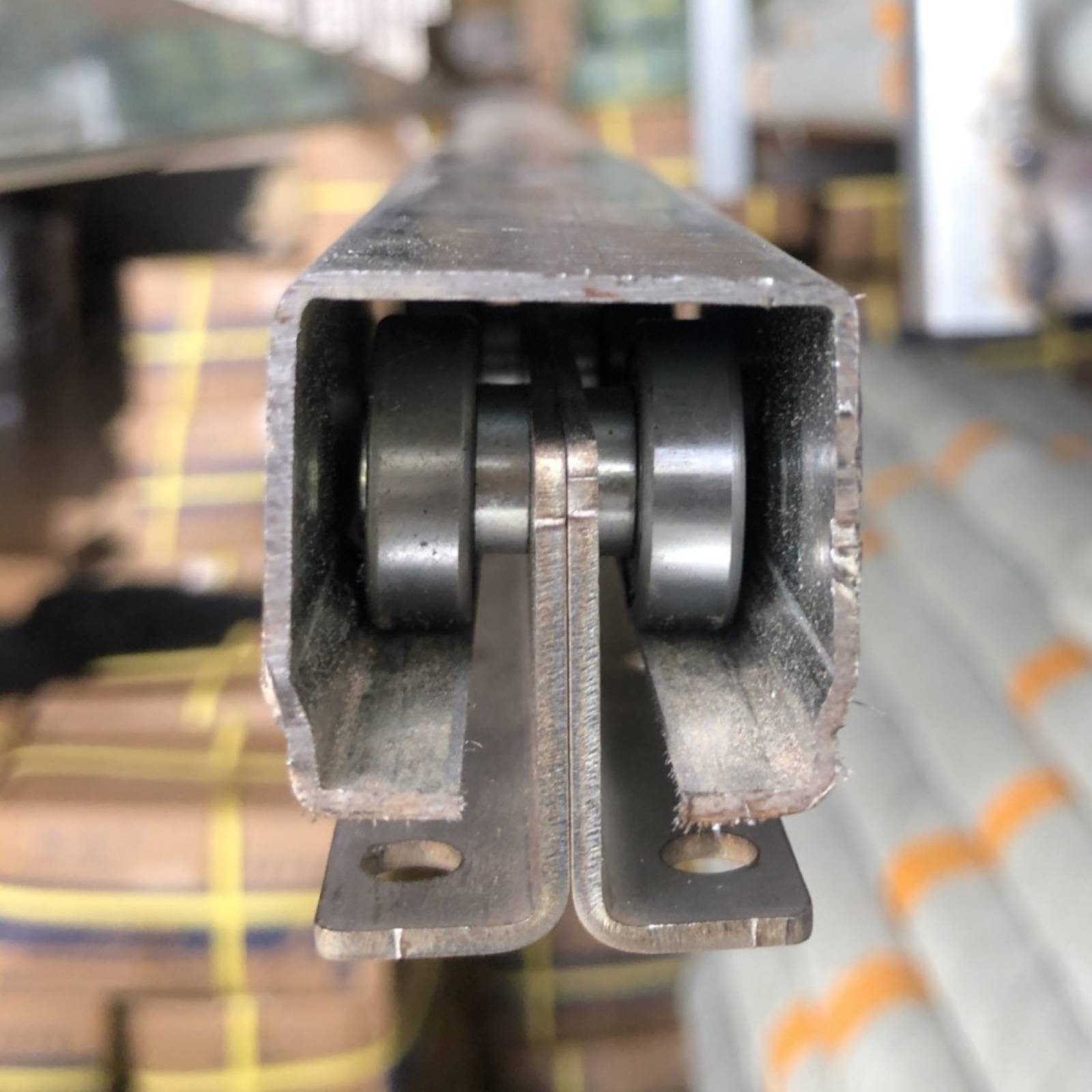 Sliding Door Pulley Overhead R - Furniture Rails Hardware recensie en prijs